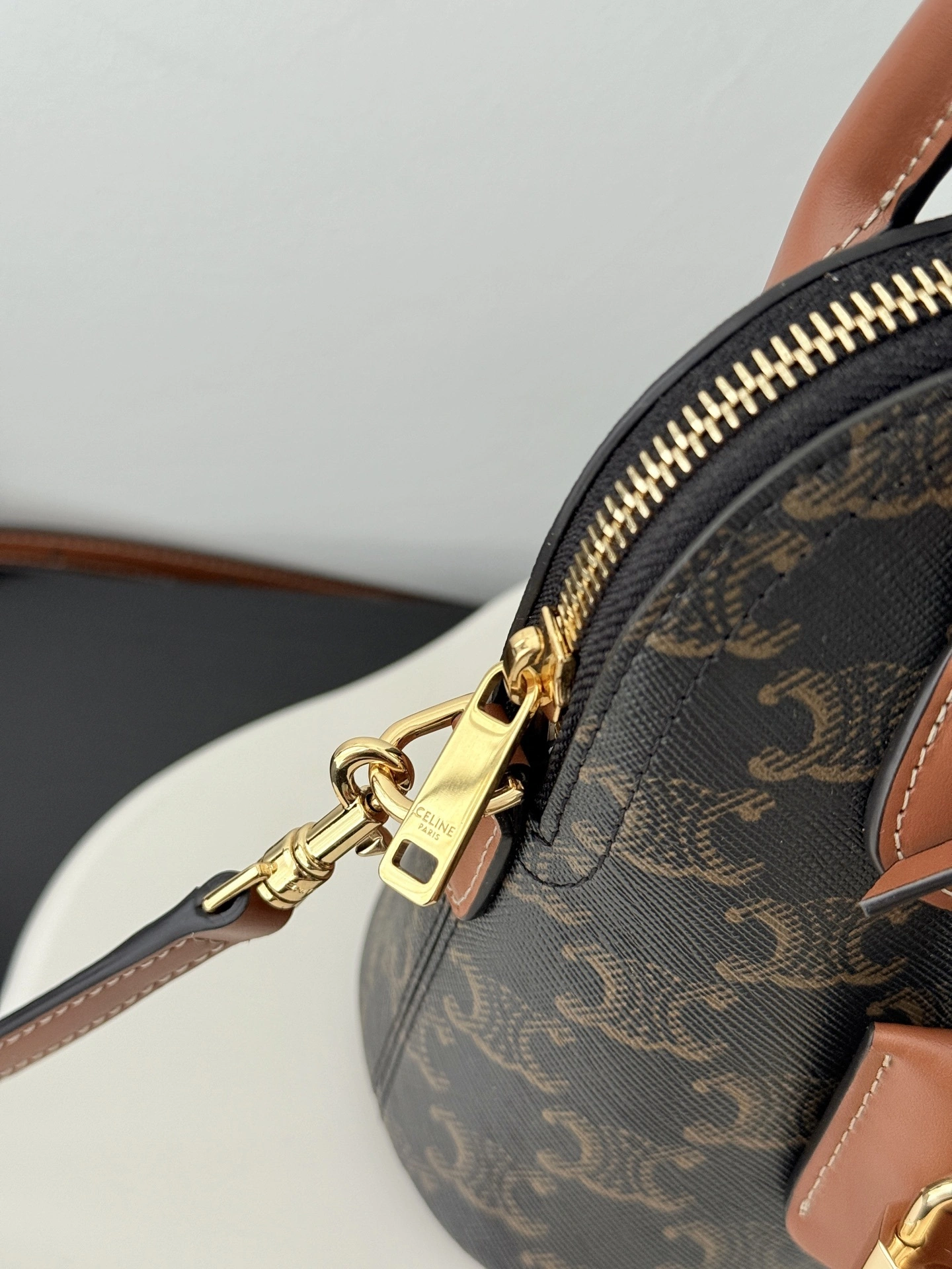 MOMO--358i95 120682DNK-04LU high quality version Teen Honorine Calfskin item:E-B805J2413