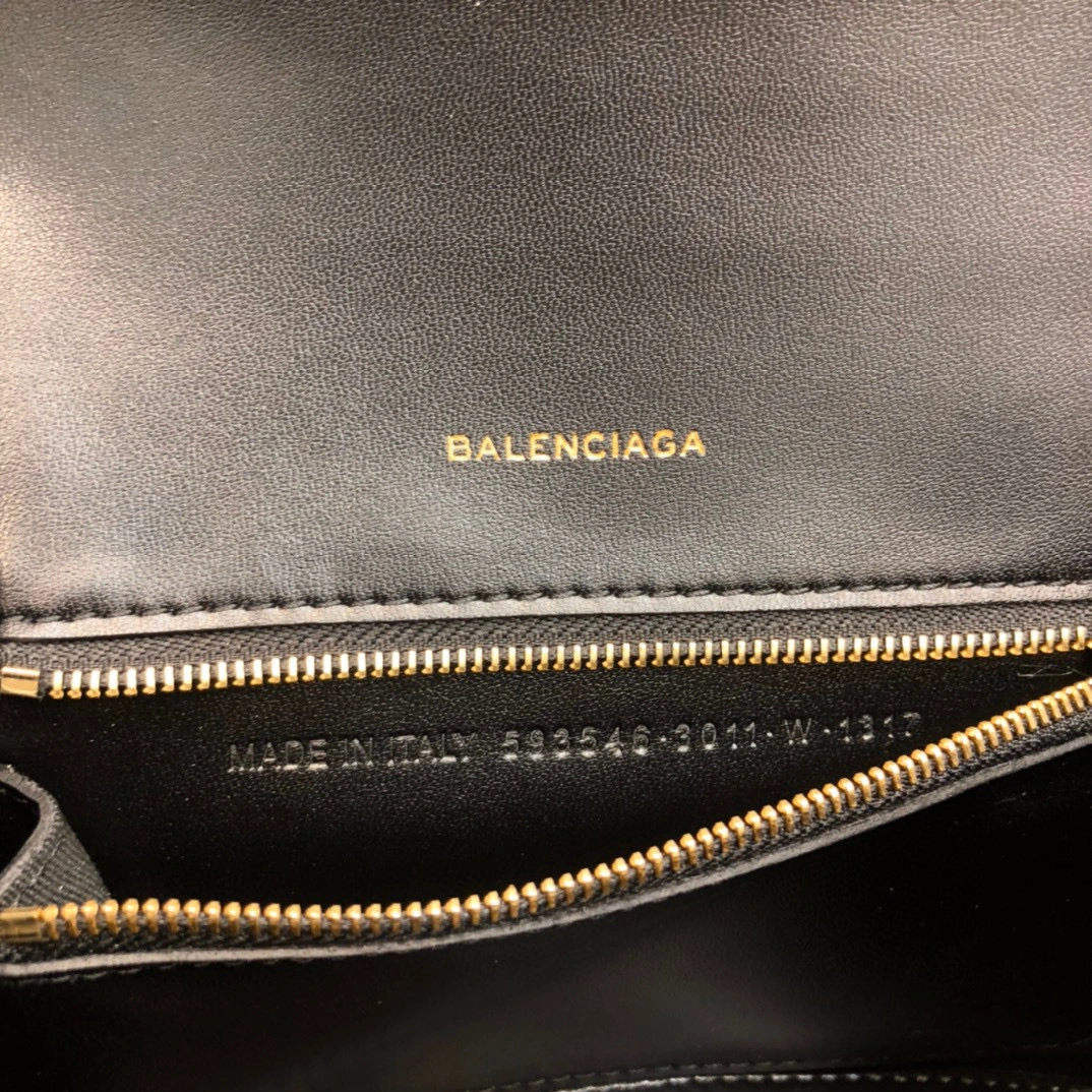 5935461QJ4M1000 Calfskin item:B-B202A2410