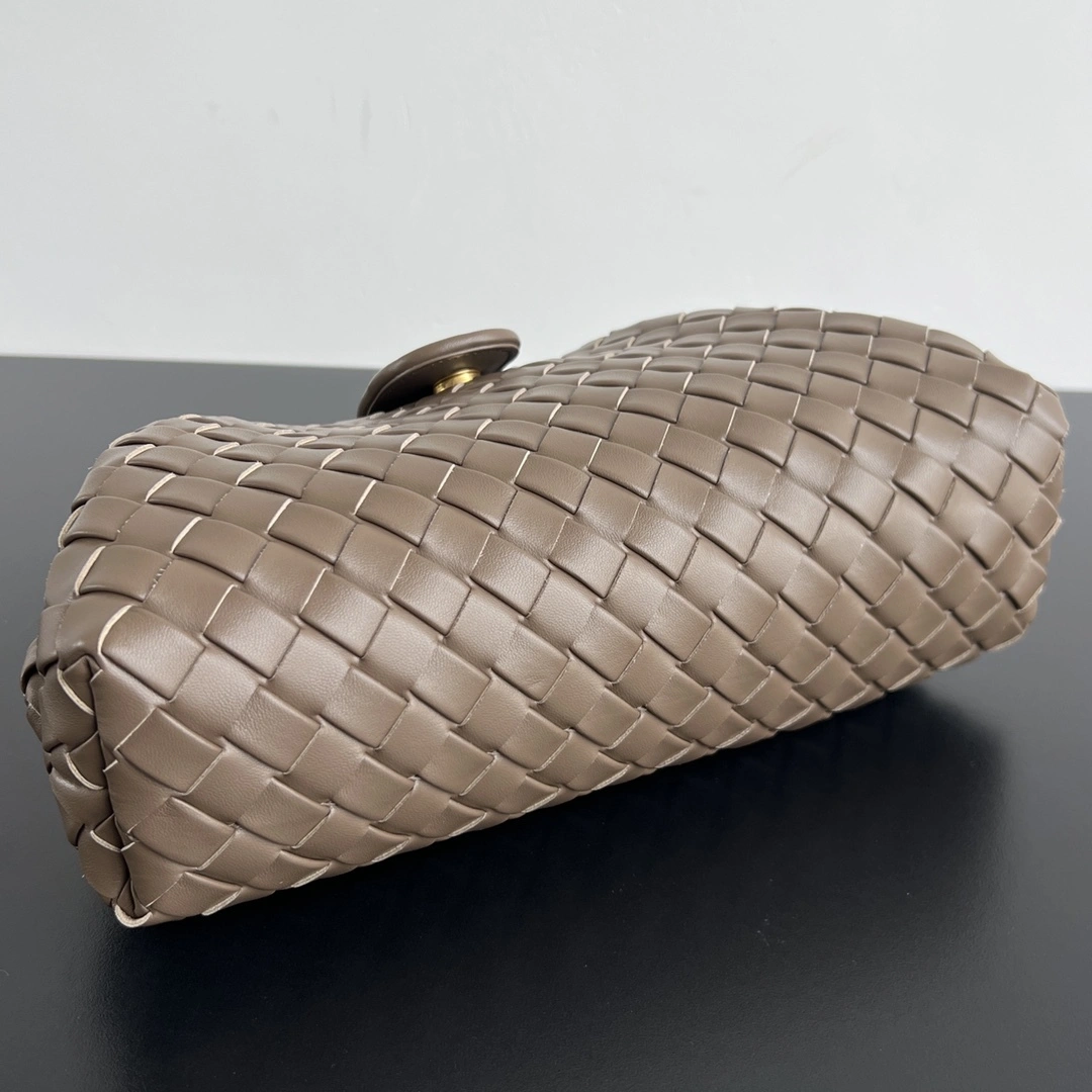 MOMO-- V595t1 785807V40Z12360 high quality version Lauren 1980 sheepskin item:E-B184B2720