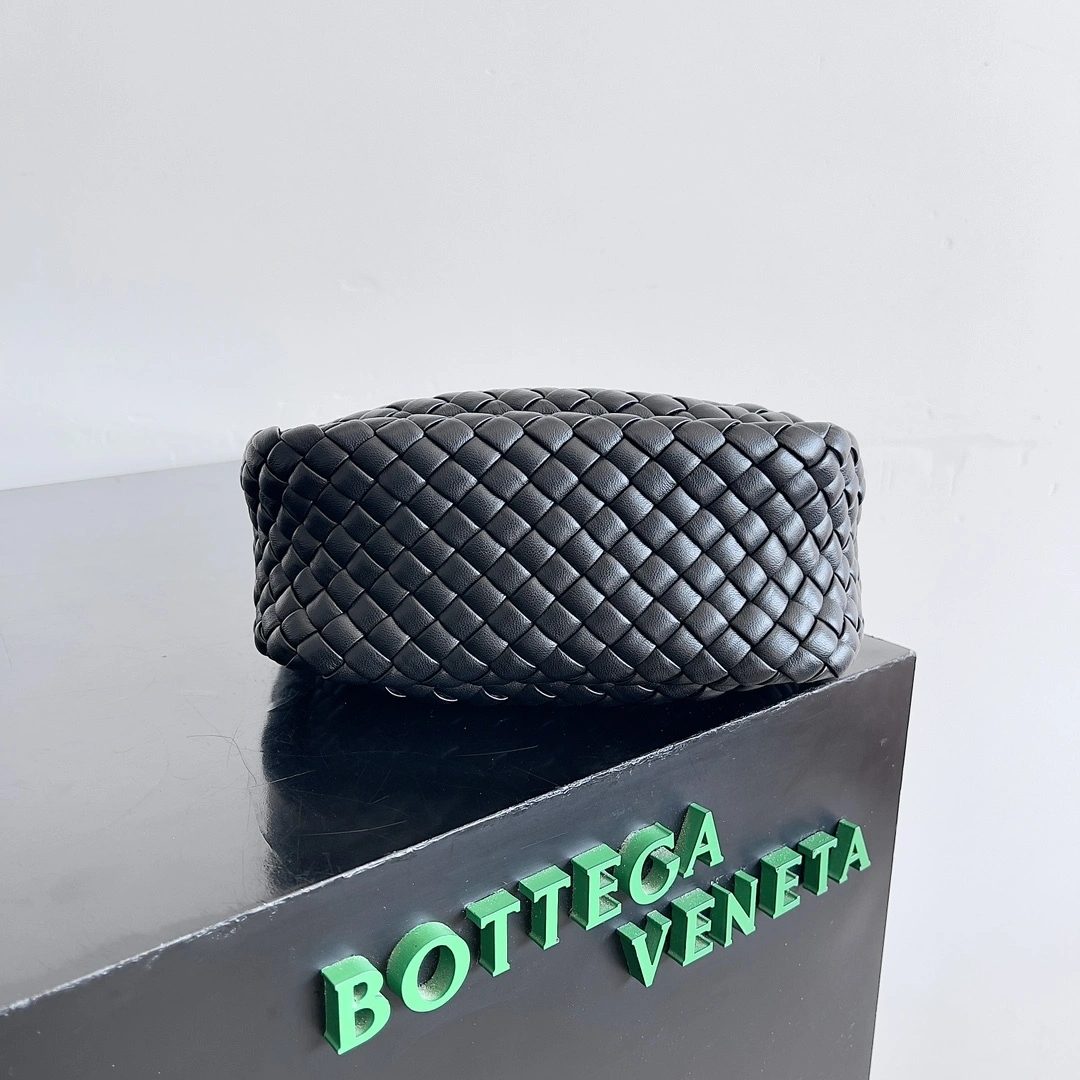 MOMO-- V595t1 805739V3RG11019 high quality version mini Cobble sheepskin item:E-B100C0819