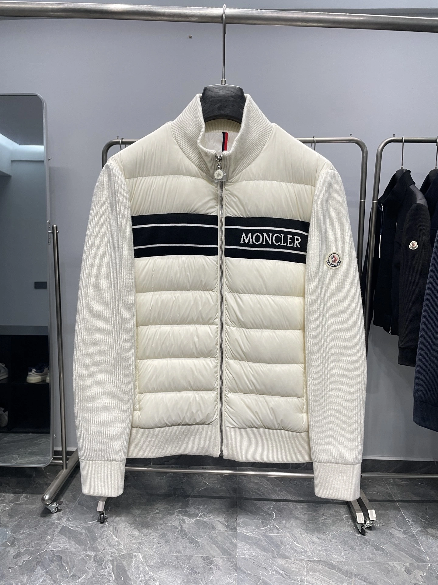 Bald Eagle- 7o9385r high quality version Down jacket 90% white duck down 2Colour item:E-F360K1120-2