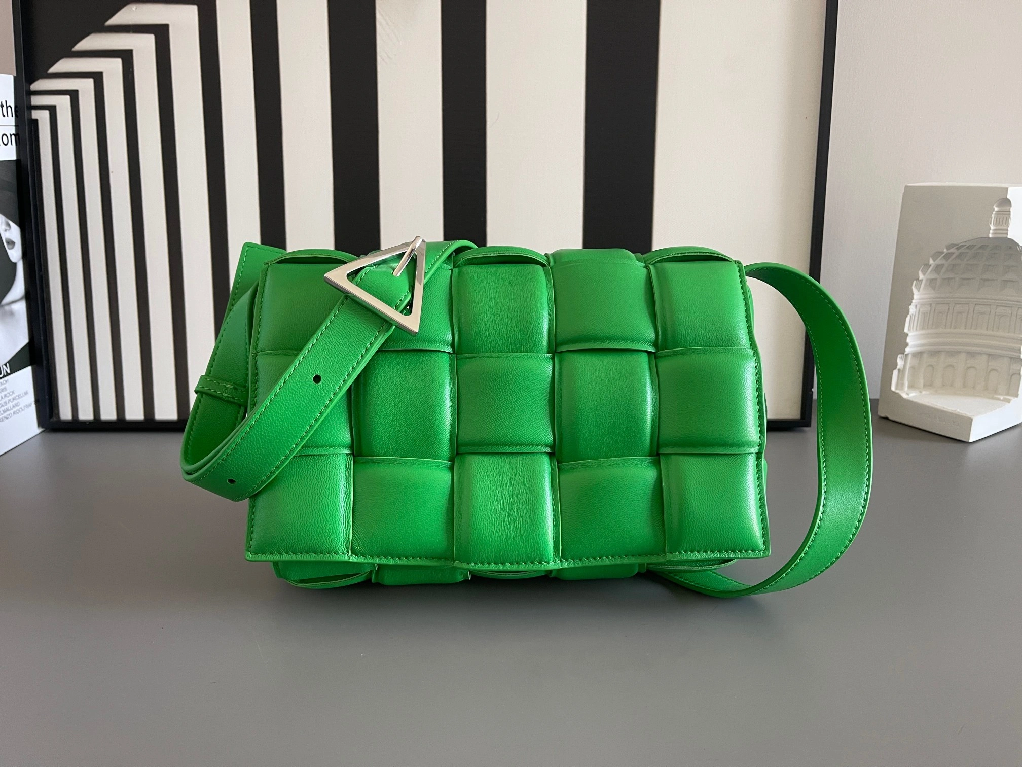 MOMO-- V595t1 591970VCQR13724 high quality version 2023 Cassette sheepskin item:D-B134I0917