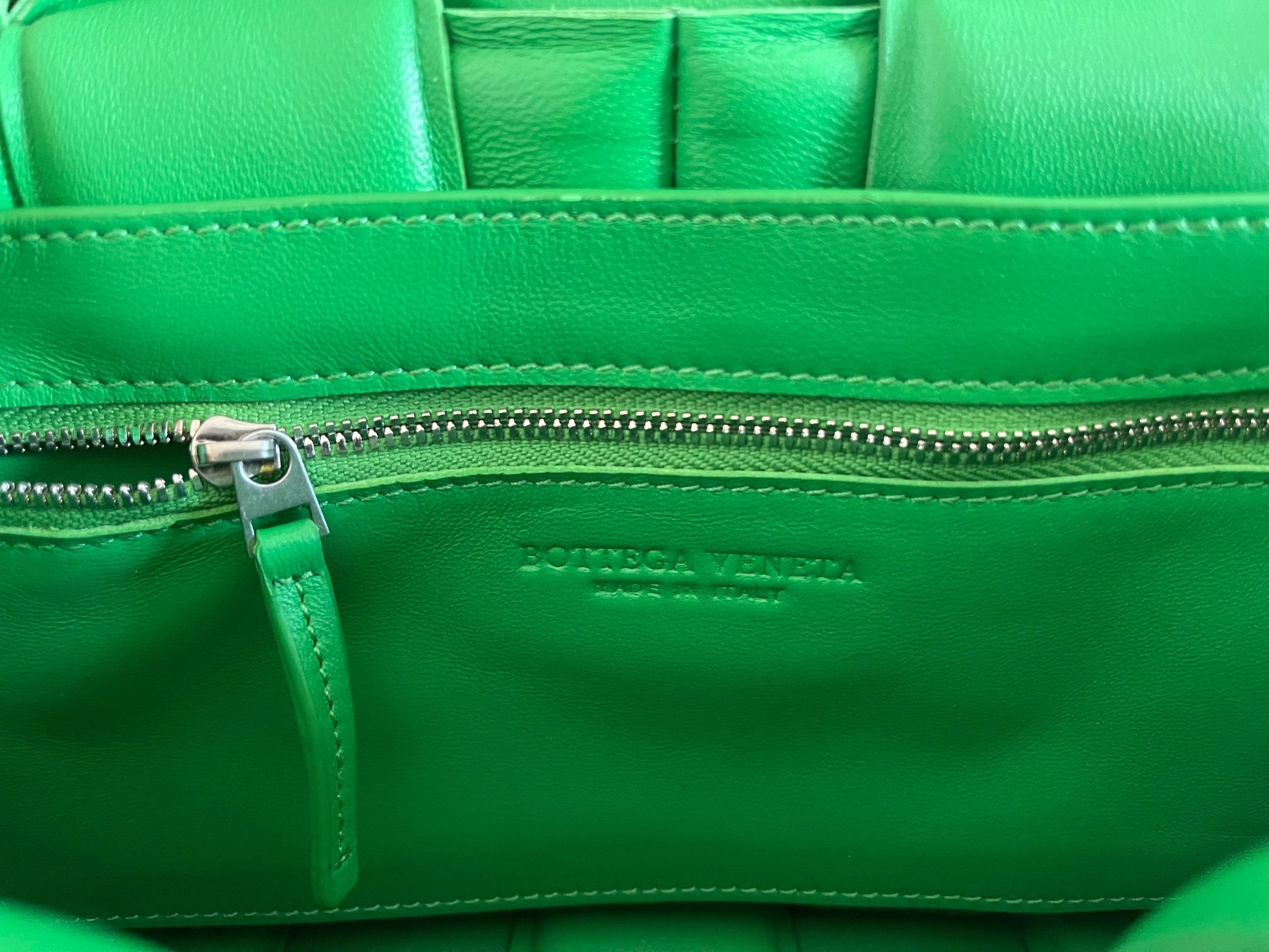 MOMO-- V595t1 591970VCQR13724 high quality version 2023 Cassette sheepskin item:D-B134I0917