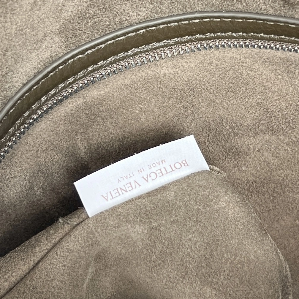 MOMO-- V595t1 806974V4TD13386 high quality version Traveller Hobo Calfskin item:E-B664G1777