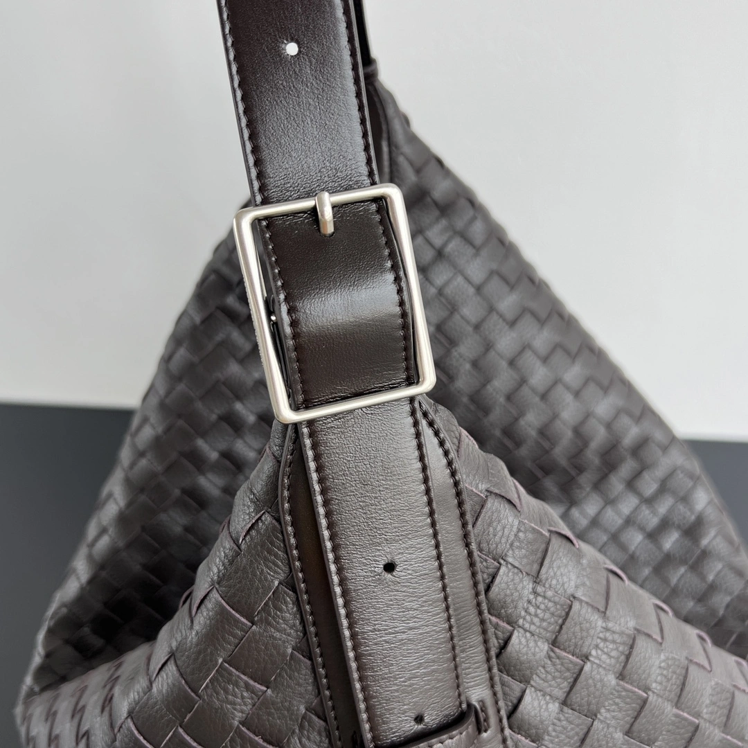 Custombag-- V595t1 806976V4TD12145 high quality version Traveller Hobo Calfskin item:E-B664G1778