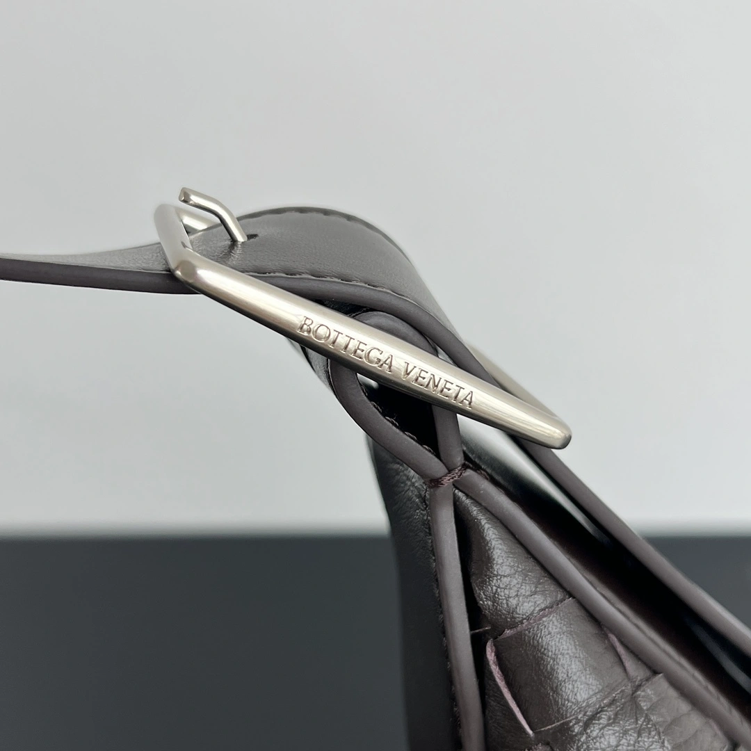 Custombag-- V595t1 806976V4TD12145 high quality version Traveller Hobo Calfskin item:E-B664G1778