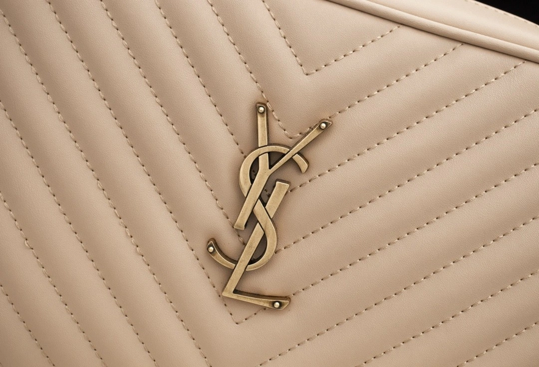612544 Calfskin item : BT-B225C1940