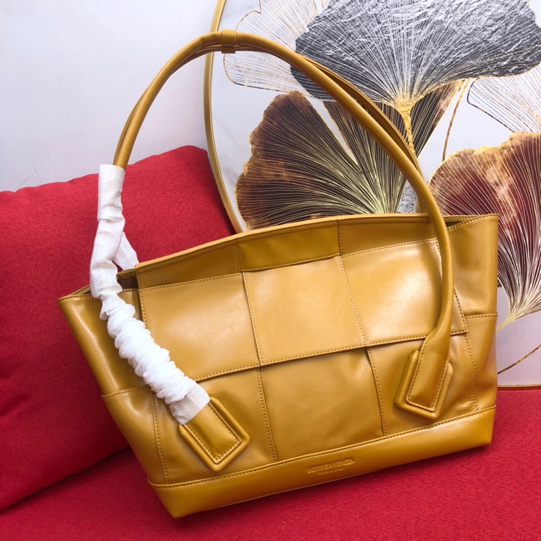 618464VCQ717679 Calf leather item:B-B202B0416