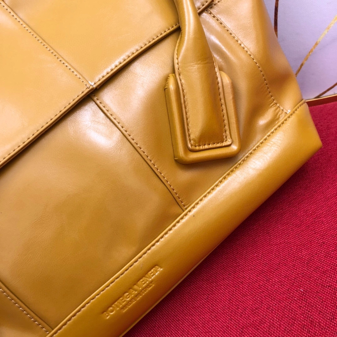 618464VCQ717679 Calf leather item:B-B202B0416