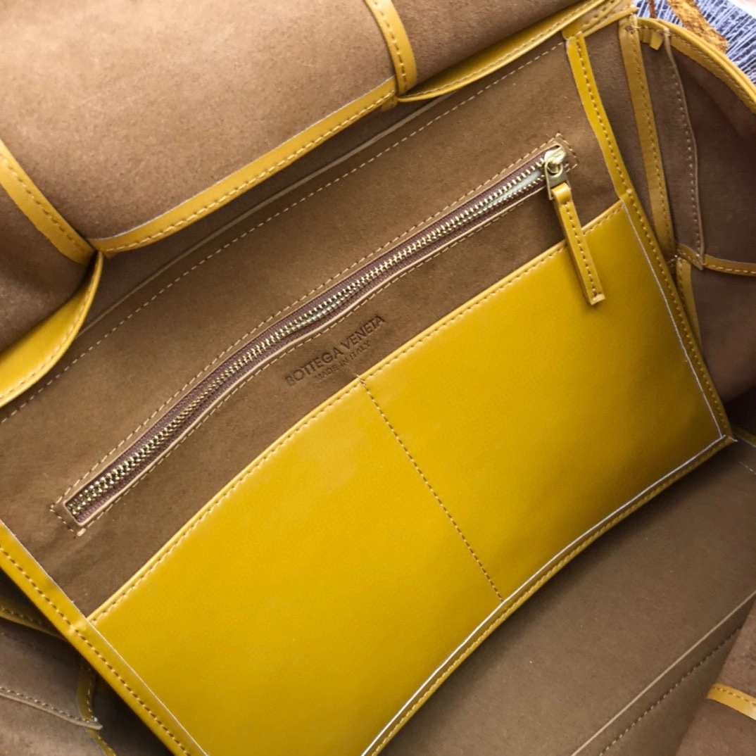 618464VCQ717679 Calf leather item:B-B202B0416