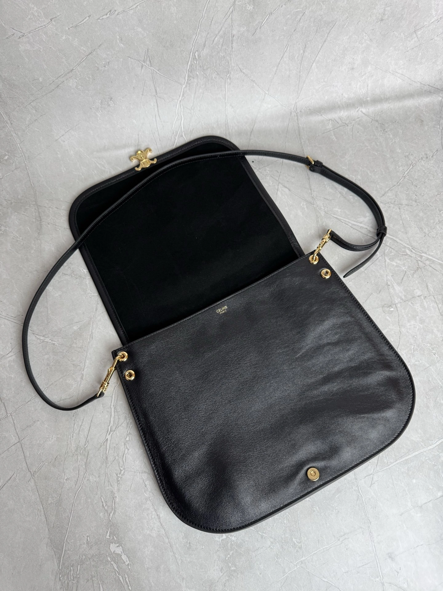 MOMO--358i95 123632T88-38NO high quality version sheepskin Soft Triomphe Besace item:E-B000L1614T