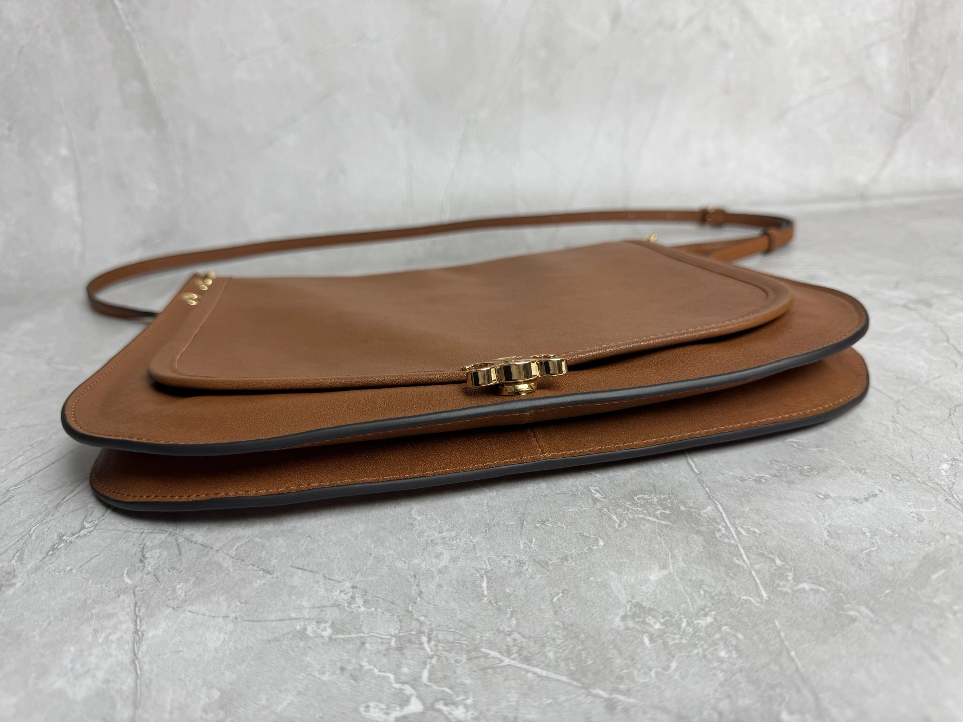 MOMO-- 358i95 123632T88-GFY5 high quality version sheepskin Soft Triomphe Besace item:E-B000L1613T