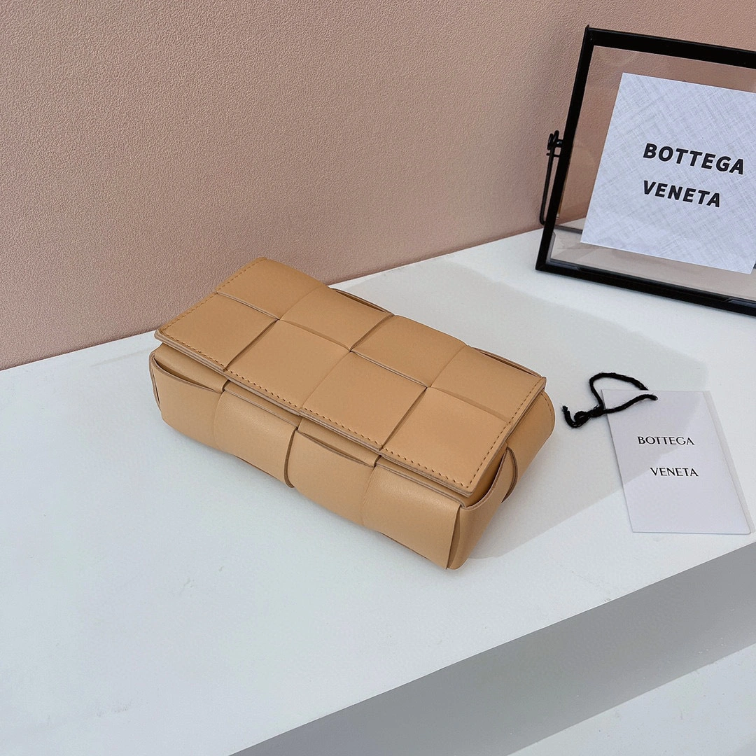 639367 BELT BAG 2Colour item:B-B063B0517-2