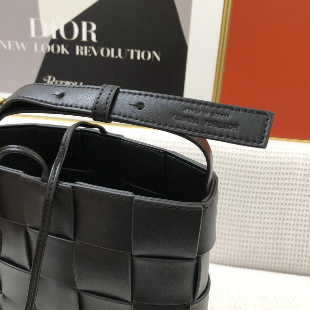 649601 Calfskin casset item : BT-B024B2730