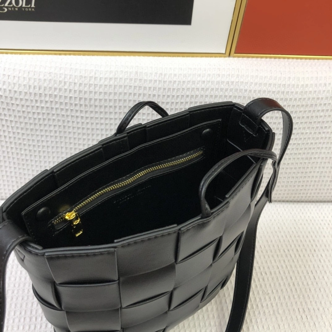 649601 Calfskin casset item : BT-B024B2730