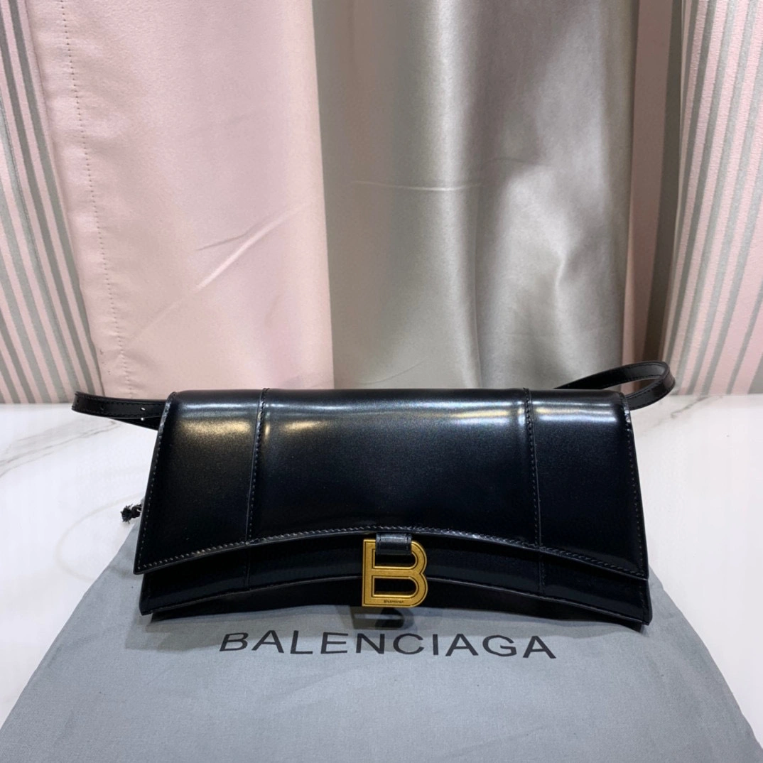 654942-1QJ4M-1000 Hourglass item:B-B202A2407
