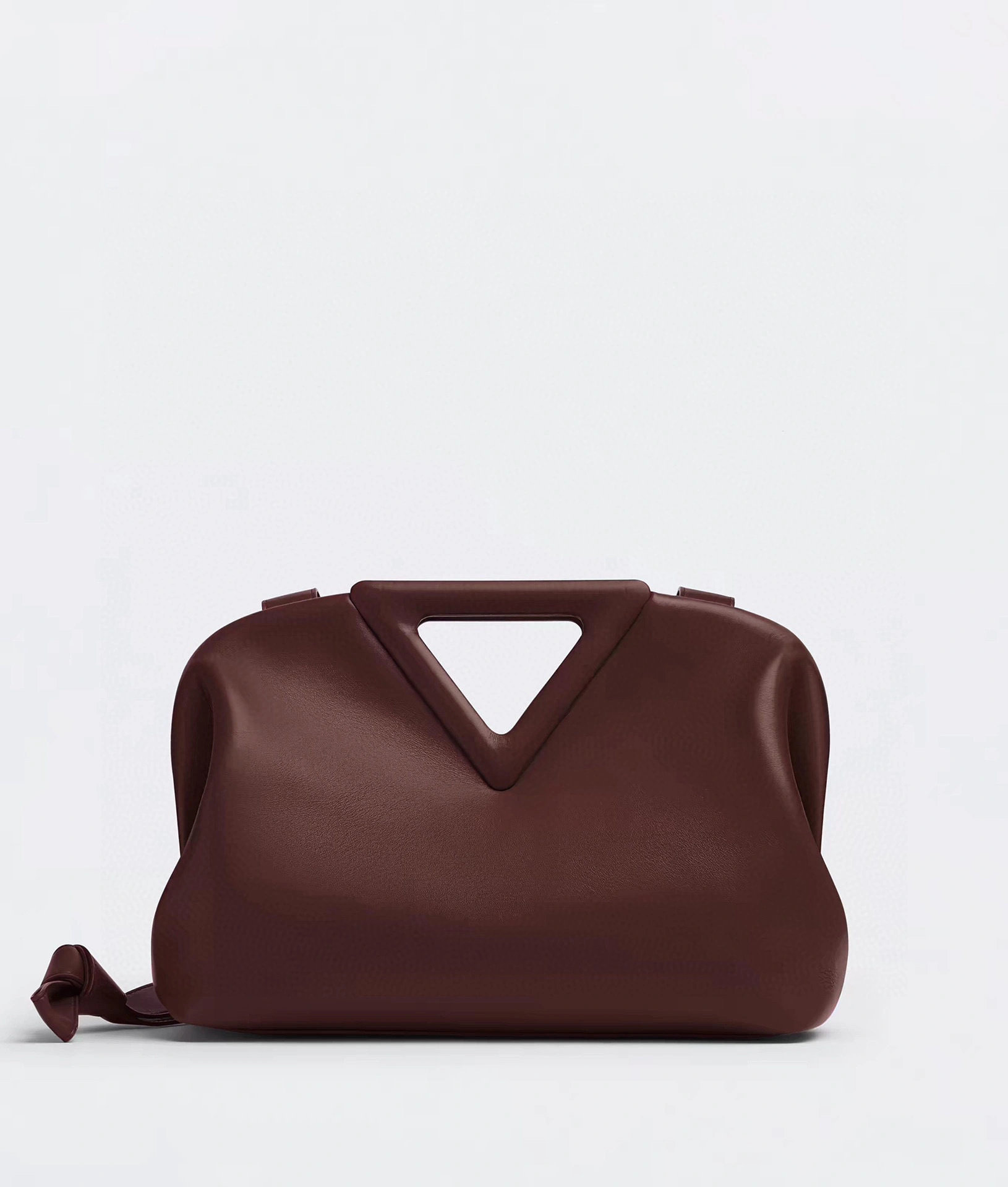 658476 THE TRIANGLE item:B-B063B0462