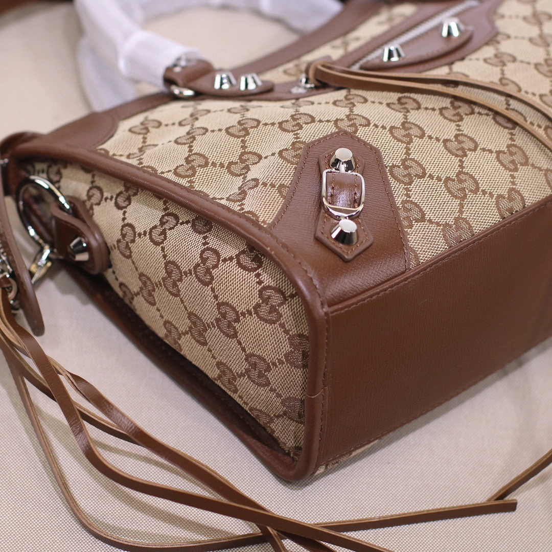 658598 item:B-B000B2423