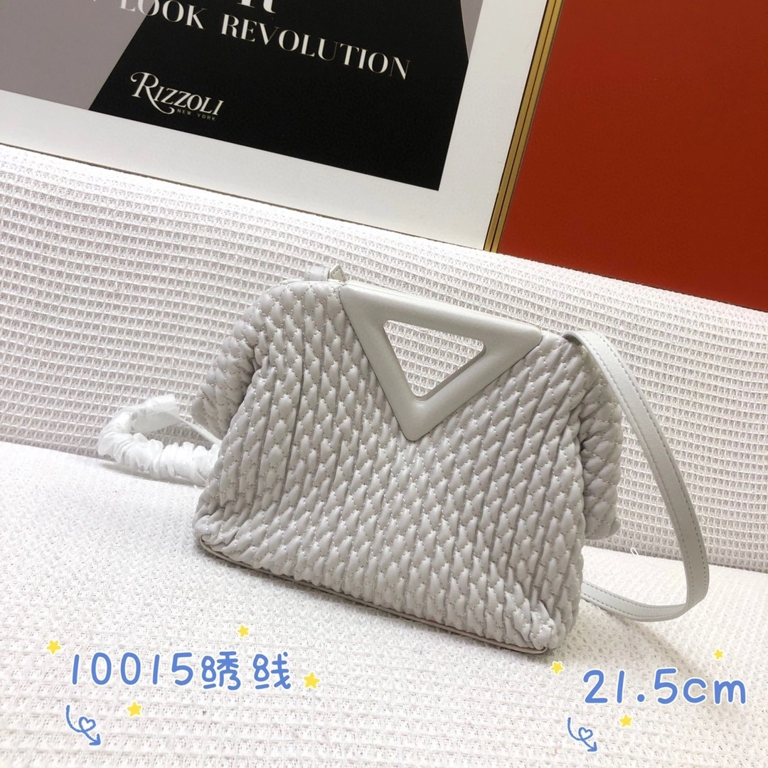 661986 triangle item : BT-B027B2727