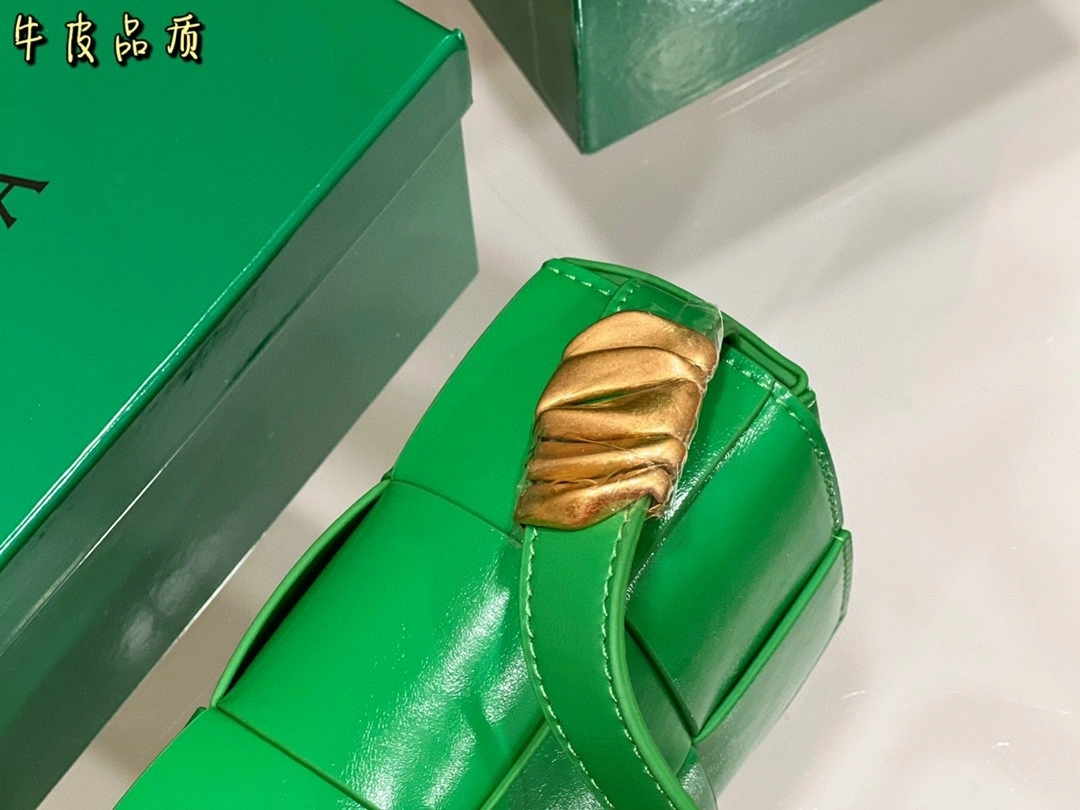 666688 cowhide item : BT-B019B2701