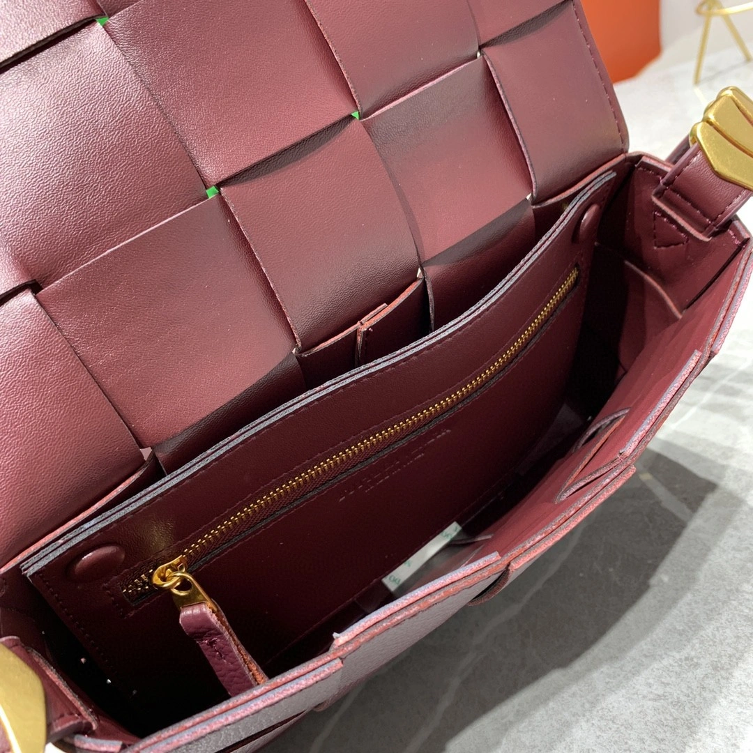 666870-V17H1-6111 Lambskin CASSETTE item : BT-B225D0644W
