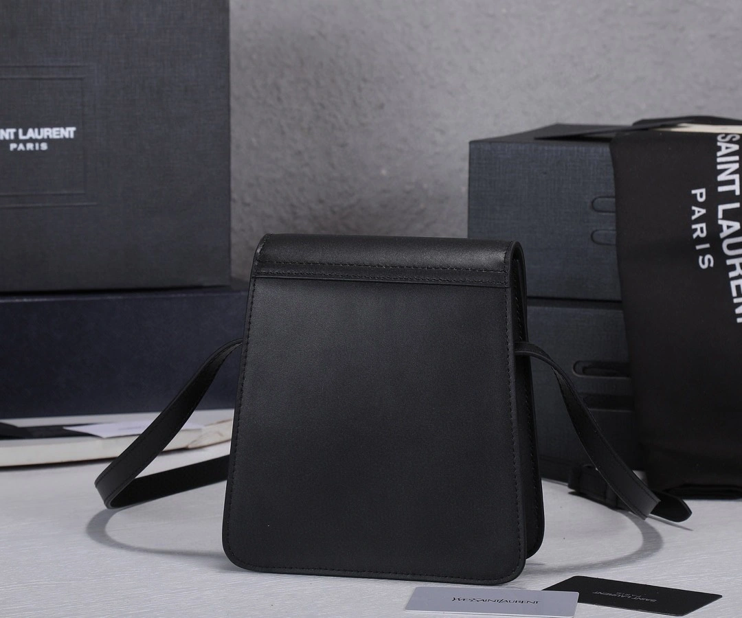 668809 Calfskin item : BT-B225C1841