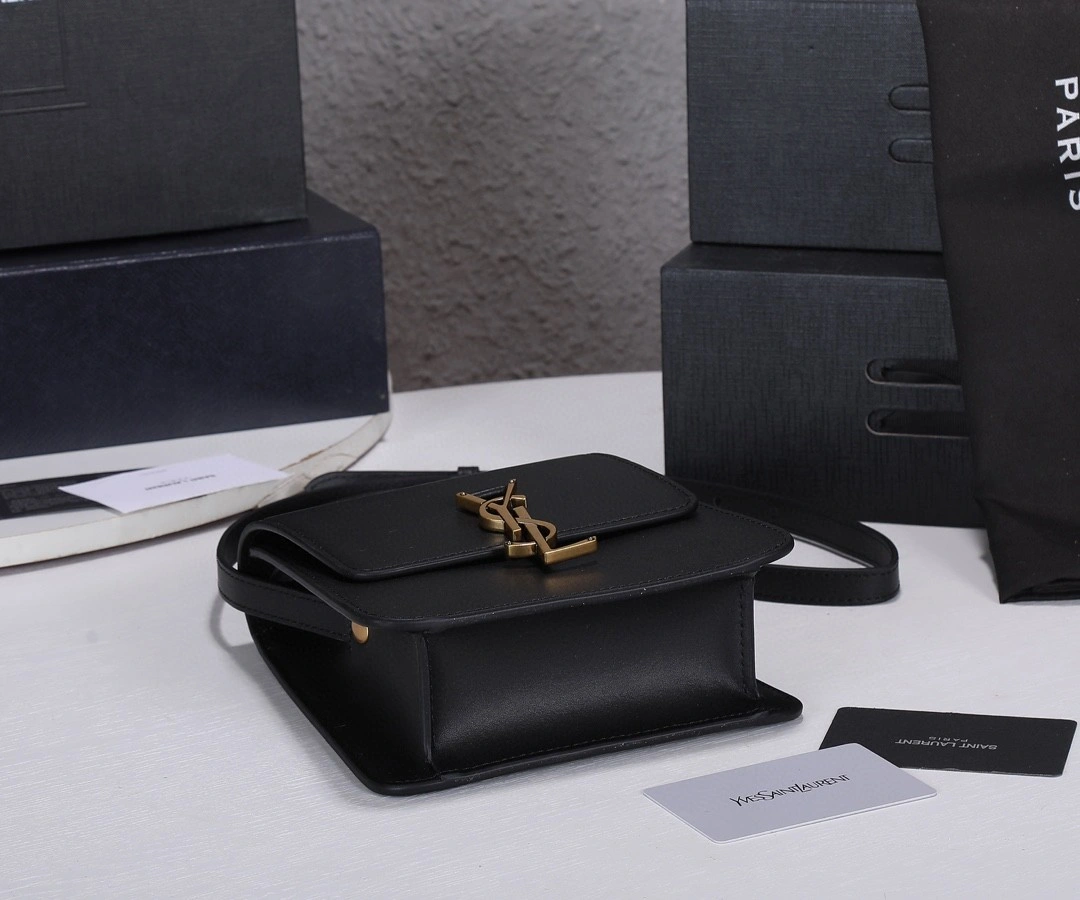 668809 Calfskin item : BT-B225C1841
