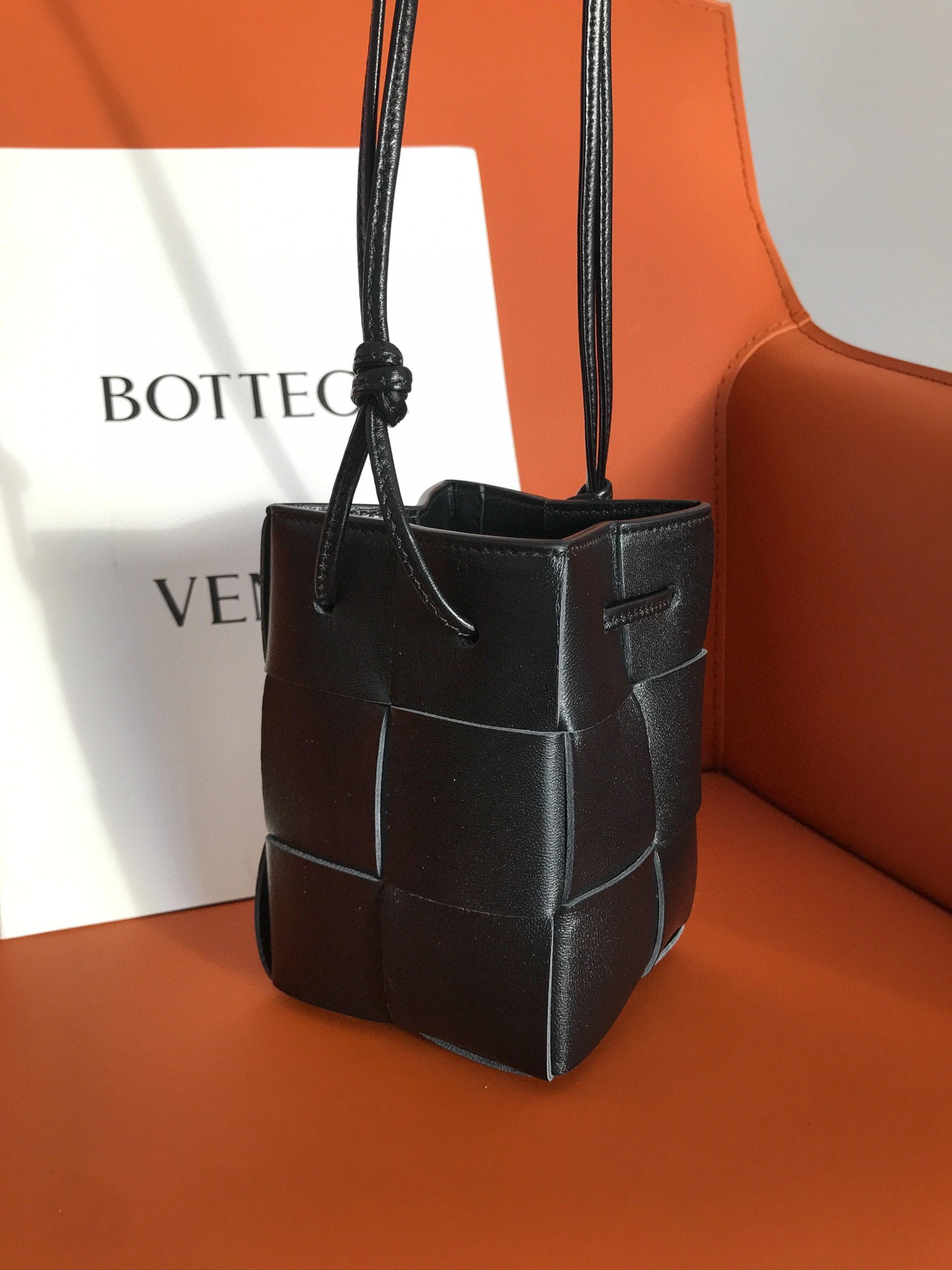 680217 3Colour item:B-B063B0477-3