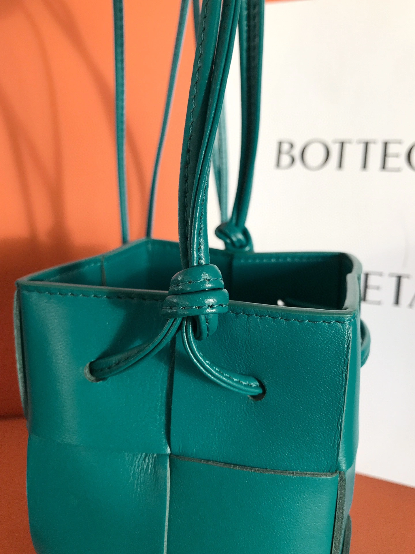 680217 3Colour item:B-B063B0477-3