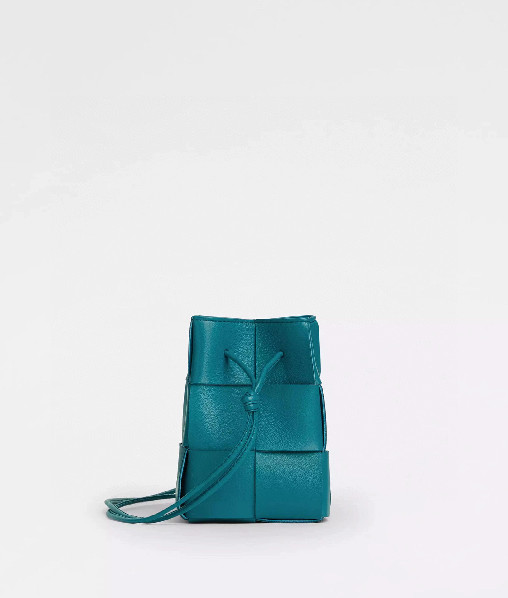 680217 3Colour item:B-B063B0477-3