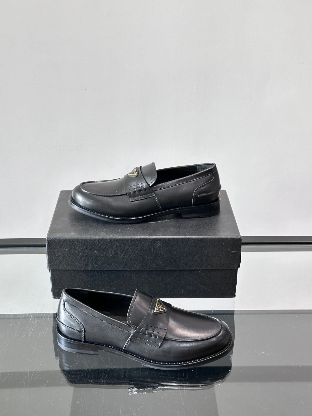 OOBB- 6iv593hy 2DB223_055_F0002_F_X000 1D813N_055_F0002_F_A020 calfskin item：E-X230I0328