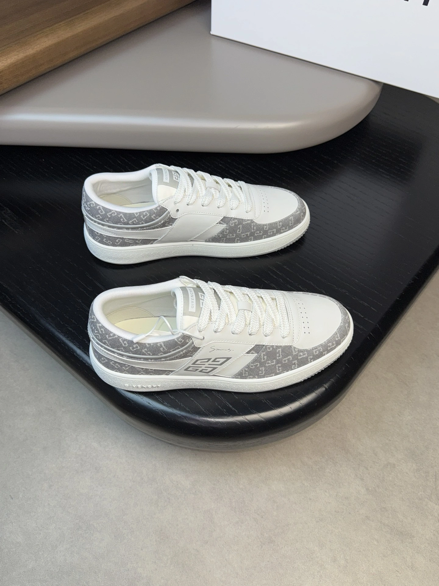 6iv593hy BE004CE2BZ-457 Calfskin item:ET-X291A0101
