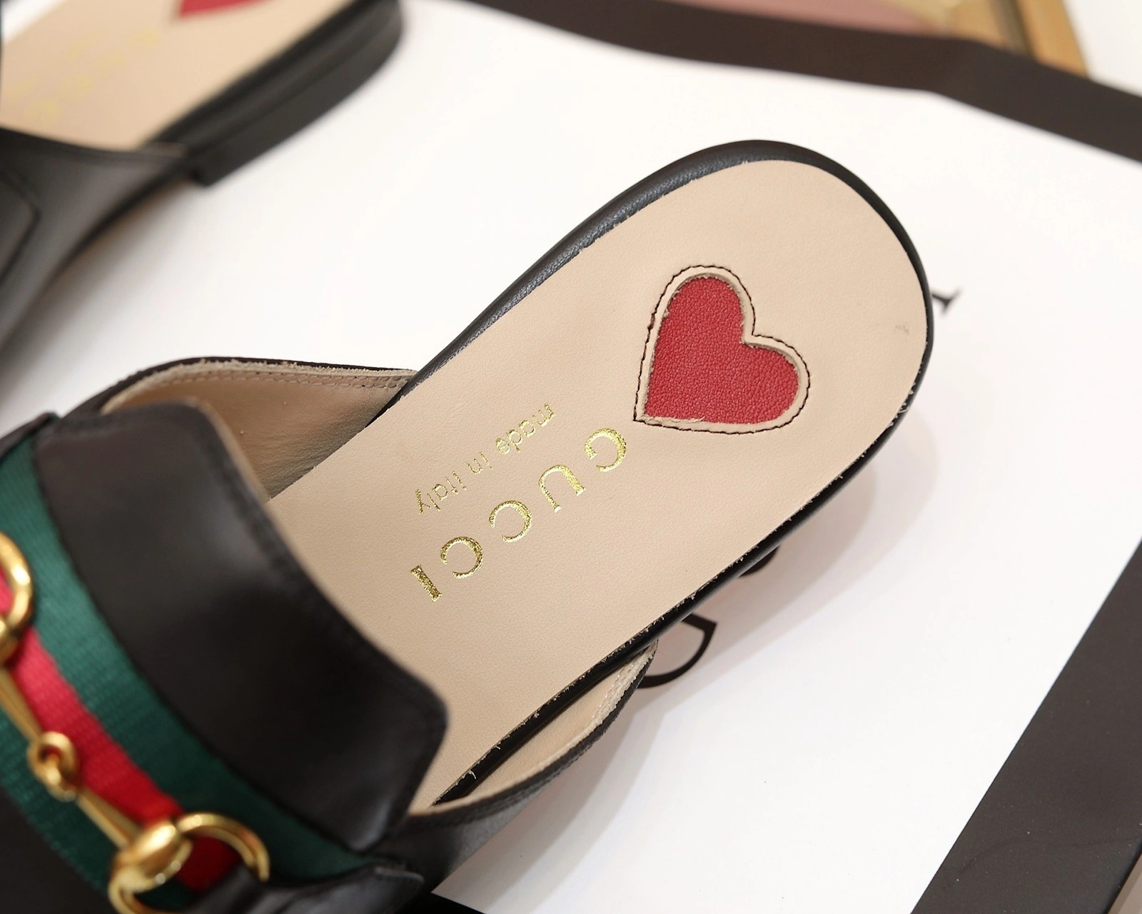 6u33i 629084 CQXM0 1060 Calfskin item:DT-X000H2812
