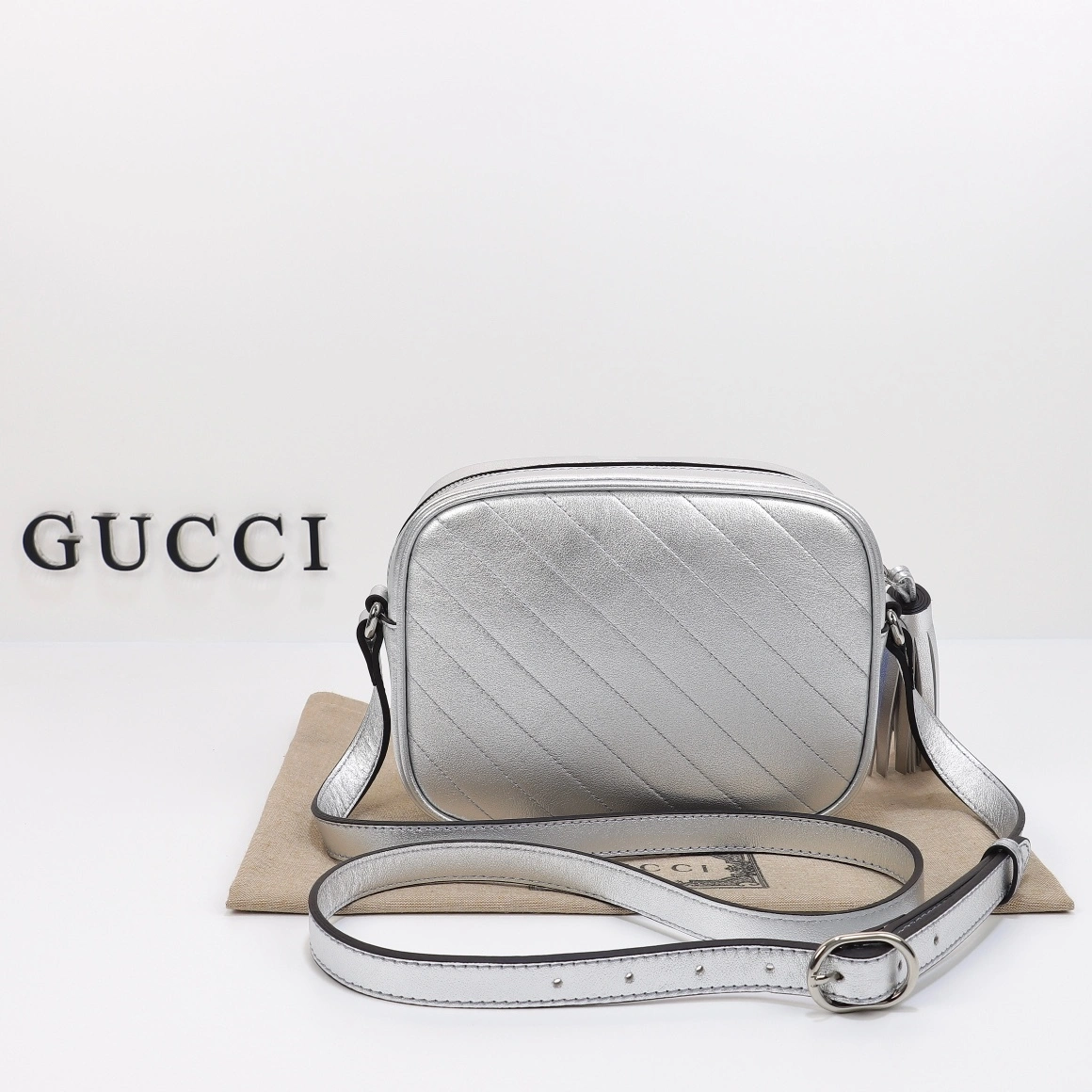 6u33i 742360 AACBO 8106 item:DT-B000K2207