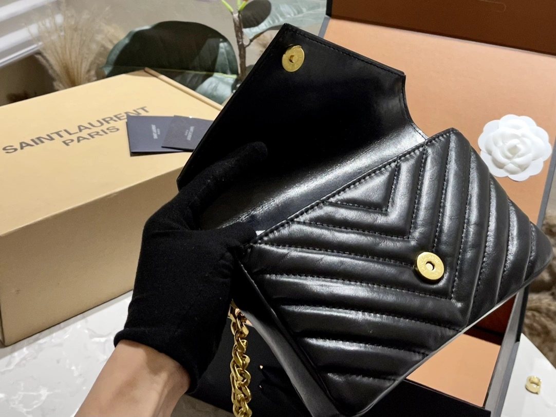 &779430-DZH07-1000 779430DZH071000 cowhide item:DT-B264C2766