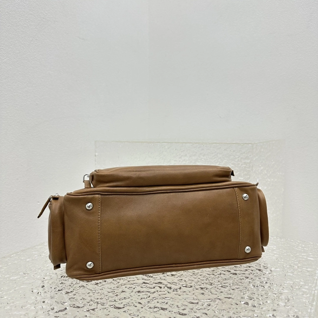 MOMO- 7iu7iu 5BB159_2CRL_F098L_V_OOO high quality version Pocket Calfskin item:E-B664G2037