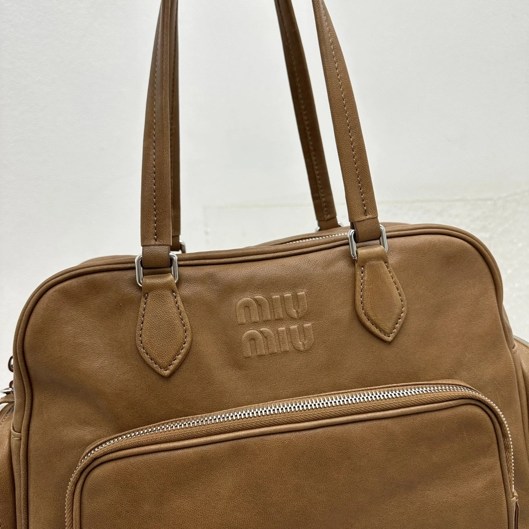 MOMO- 7iu7iu 5BB159_2CRL_F098L_V_OOO high quality version Pocket Calfskin item:E-B664G2037