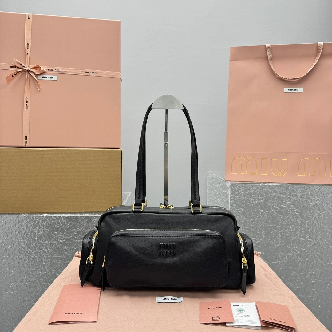 MOMO- 7iu7iu 5BB175_2CV4_F0002_V_OOO high quality version Pocket Calfskin item:E-B664G2036
