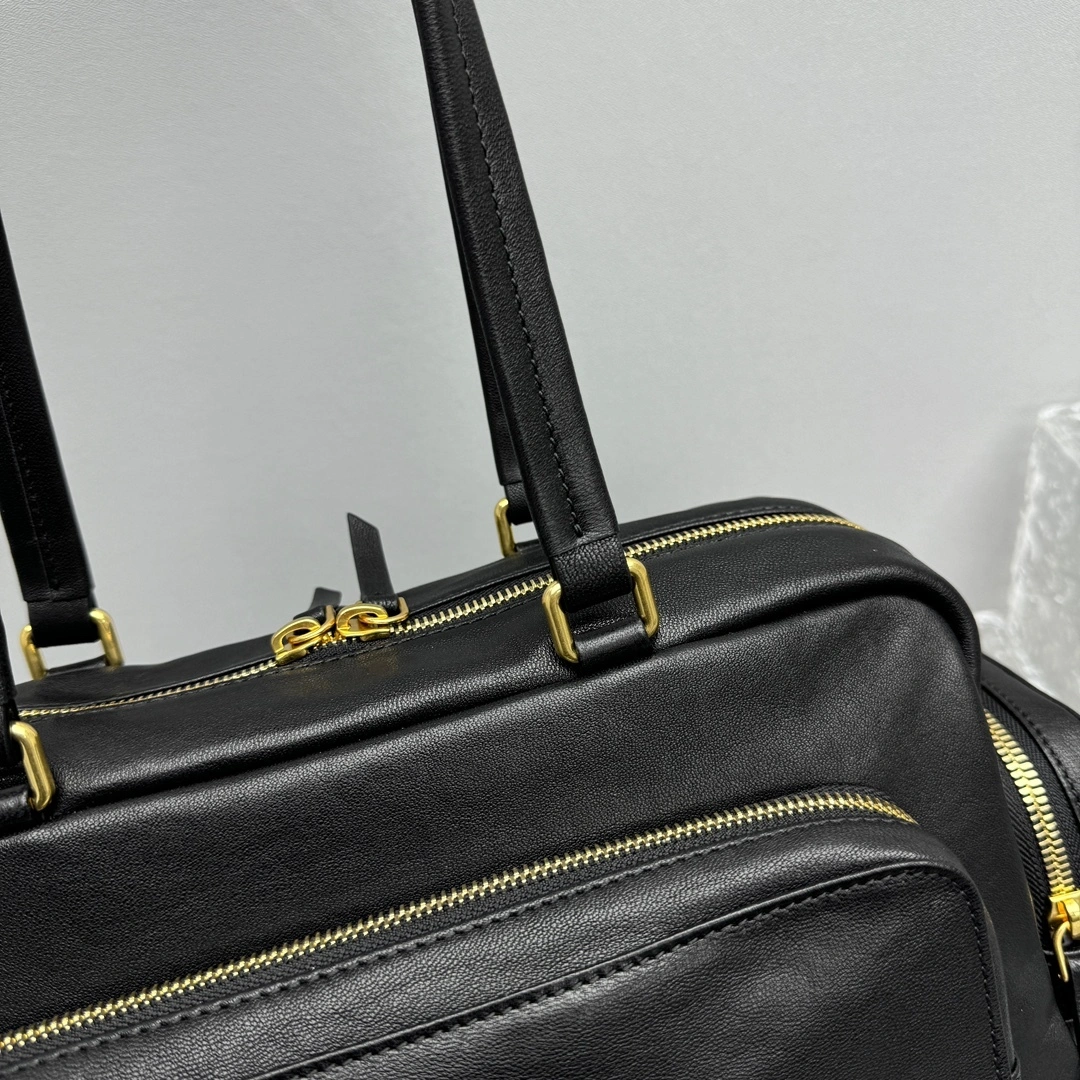 MOMO- 7iu7iu 5BB175_2CV4_F0002_V_OOO high quality version Pocket Calfskin item:E-B664G2036
