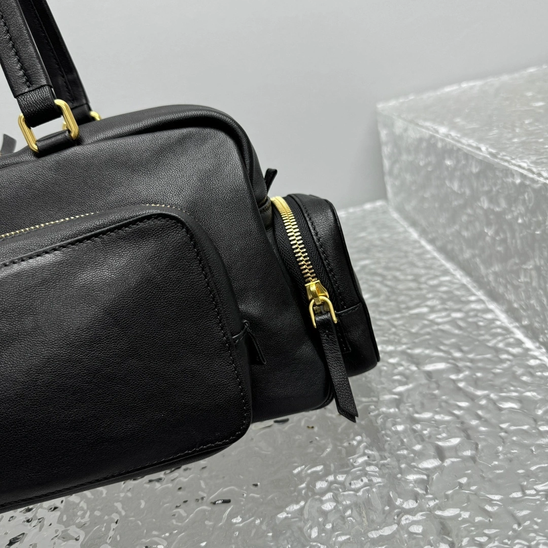 MOMO- 7iu7iu 5BB175_2CV4_F0002_V_OOO high quality version Pocket Calfskin item:E-B664G2036