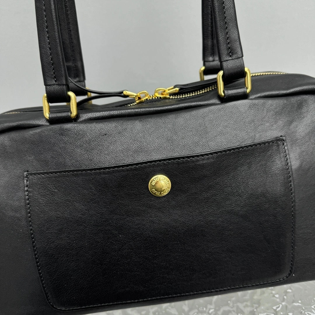 MOMO- 7iu7iu 5BB175_2CV4_F0002_V_OOO high quality version Pocket Calfskin item:E-B664G2036