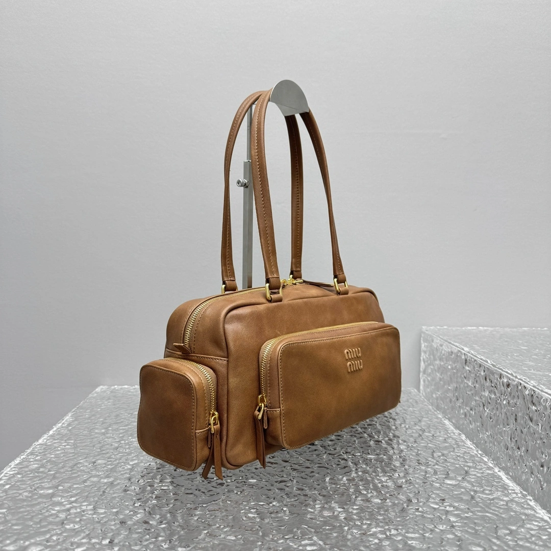 MOMO- 7iu7iu 5BB175_2CV4_F0316_V_OOO high quality version Pocket Calfskin item:E-B664G2035