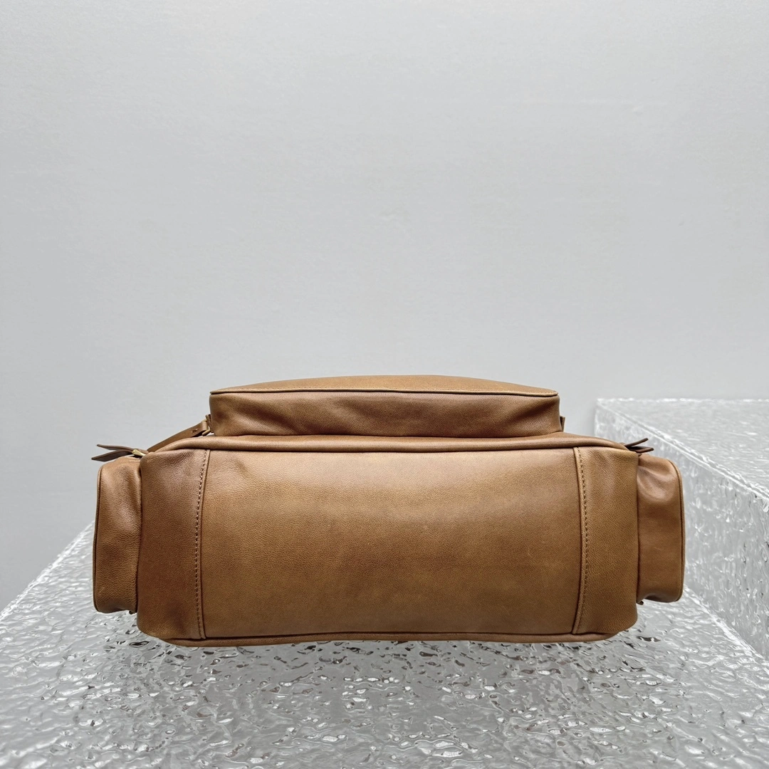 MOMO- 7iu7iu 5BB175_2CV4_F0316_V_OOO high quality version Pocket Calfskin item:E-B664G2035