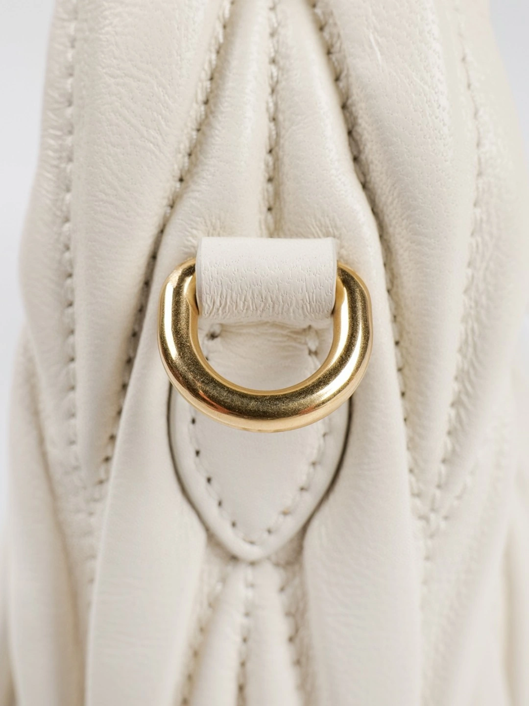 MOMO-- 7iu7iu 5BC125-N88-F0009-V-OOY high quality version Wander sheepskin item:E-B461A1242