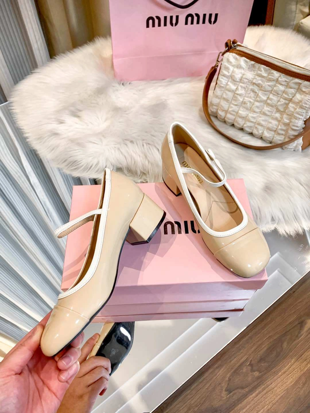 7iu7iu 51435E_06E_F_A035 Heel height：4CM item:ET-X234E0705W