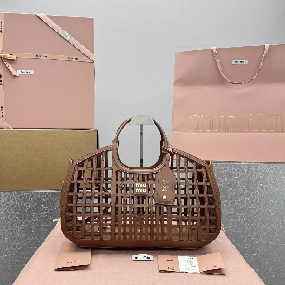 MOMO- 7iu7iu 5BA293_2IBE_F0046_V_OOO high quality version 25ss cowhide item:E-B664G2081