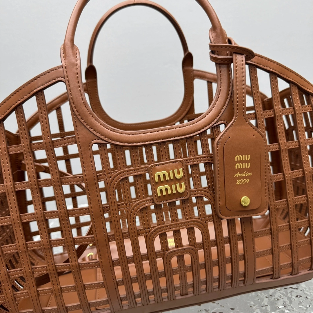 MOMO- 7iu7iu 5BA293_2IBE_F0046_V_OOO high quality version 25ss cowhide item:E-B664G2081