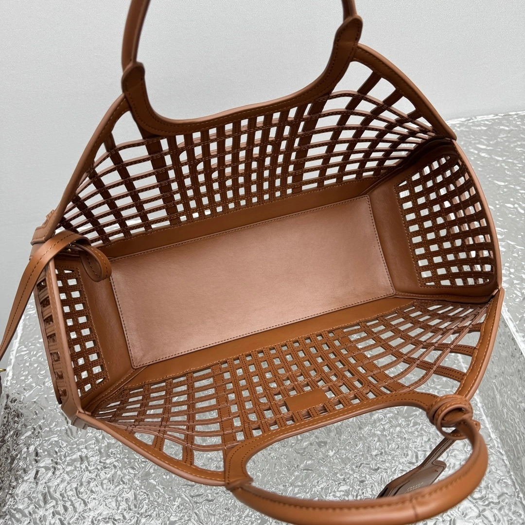 MOMO- 7iu7iu 5BA293_2IBE_F0046_V_OOO high quality version 25ss cowhide item:E-B664G2081