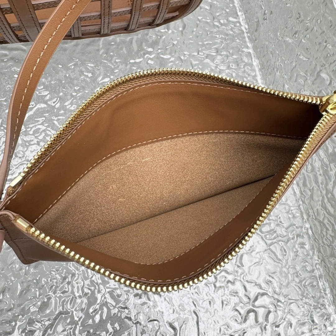 MOMO- 7iu7iu 5BA293_2IBE_F0046_V_OOO high quality version 25ss cowhide item:E-B664G2081