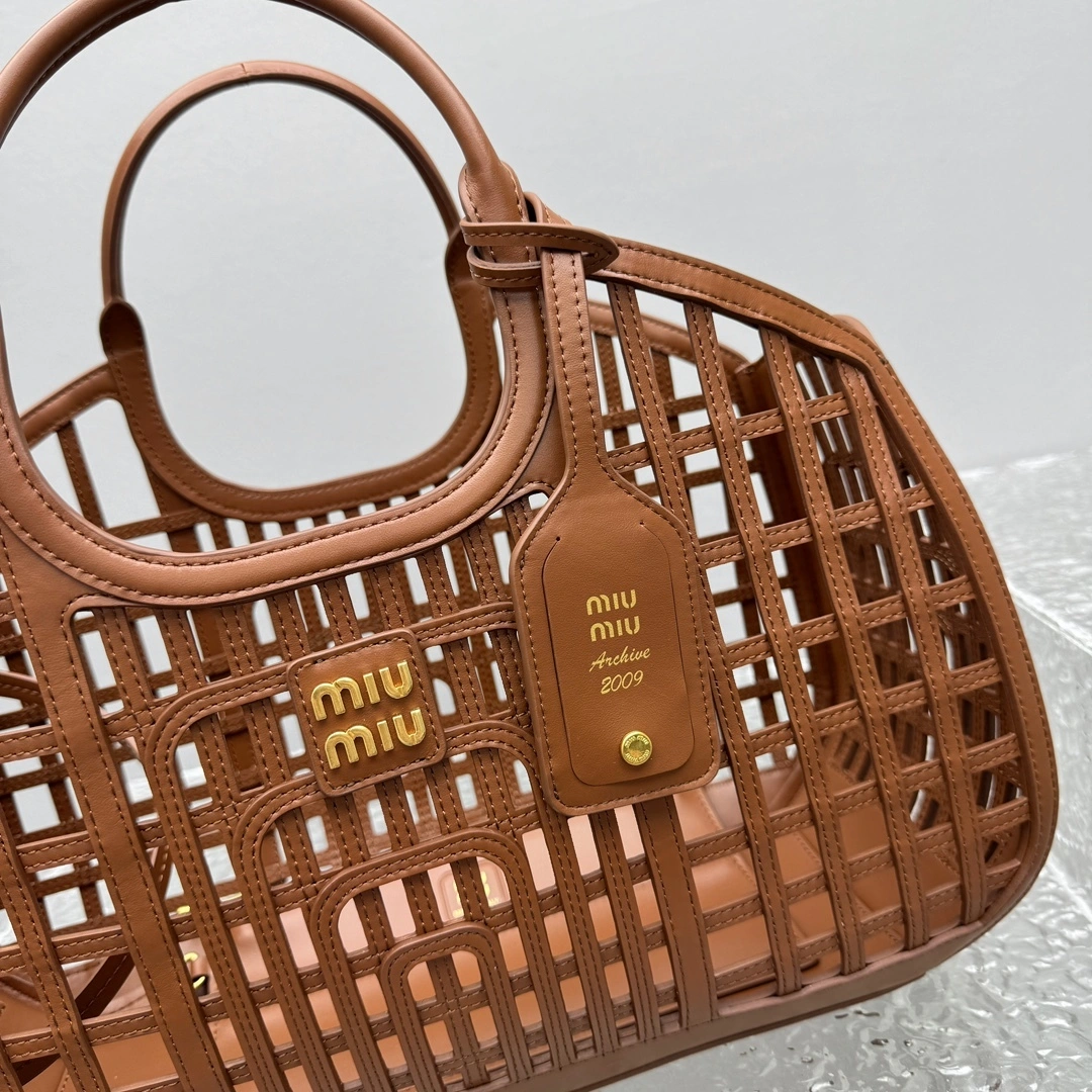 MOMO- 7iu7iu 5BA293_2IBE_F0046_V_OOO high quality version 25ss cowhide item:E-B664G2081